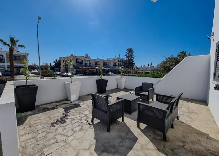 Lavi La 2B, Sea Breeze, Paphos