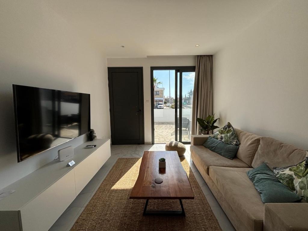 Apartment Lavi La 2b, Sea Breeze, Paphos
