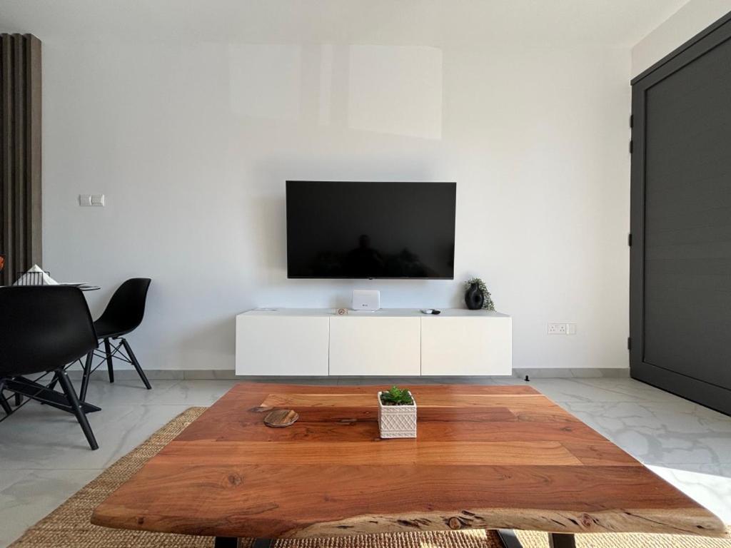 Apartment Lavi La 2b, Sea Breeze, Paphos